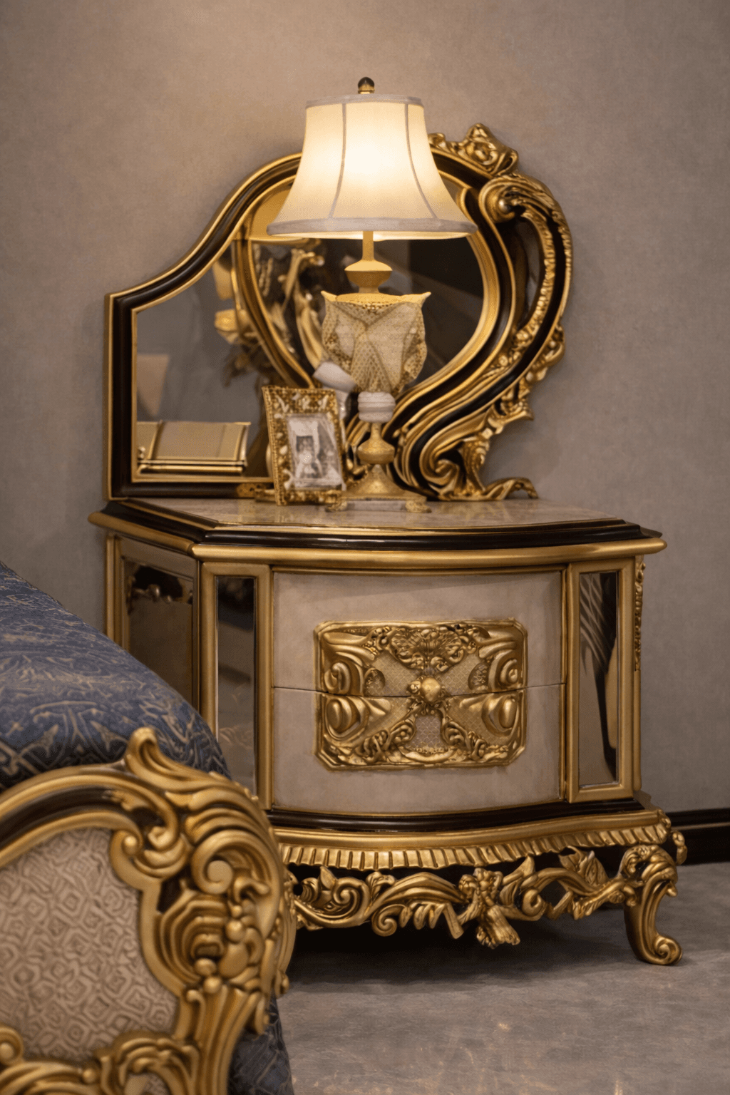 Imperiale Royale Bed Ensemble - View 3